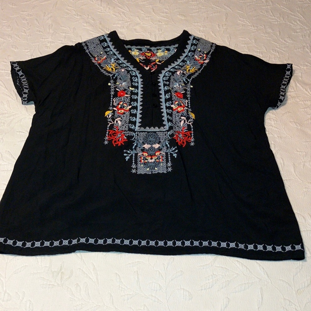 Very cute embroidered cap sleeve shirt